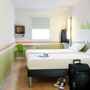 Standard Zimmer mit zwei Einzelbetten